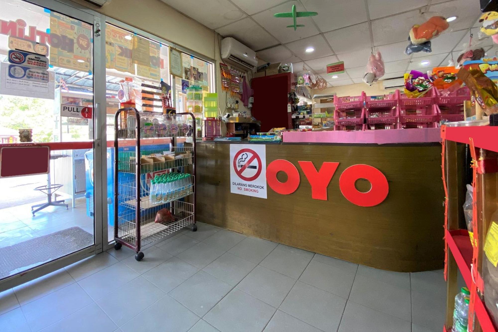 Oyo 90205 Bayu Sintok Motel Changlun Exterior foto